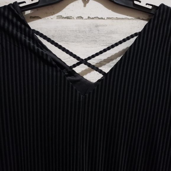 Black Flowy Dress - Picture 4 of 6